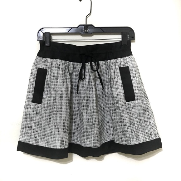 Banana Republic Dresses & Skirts - Banana Republic Black & White Circle Skirt